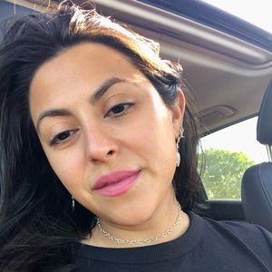 Meet your Posher, Talia